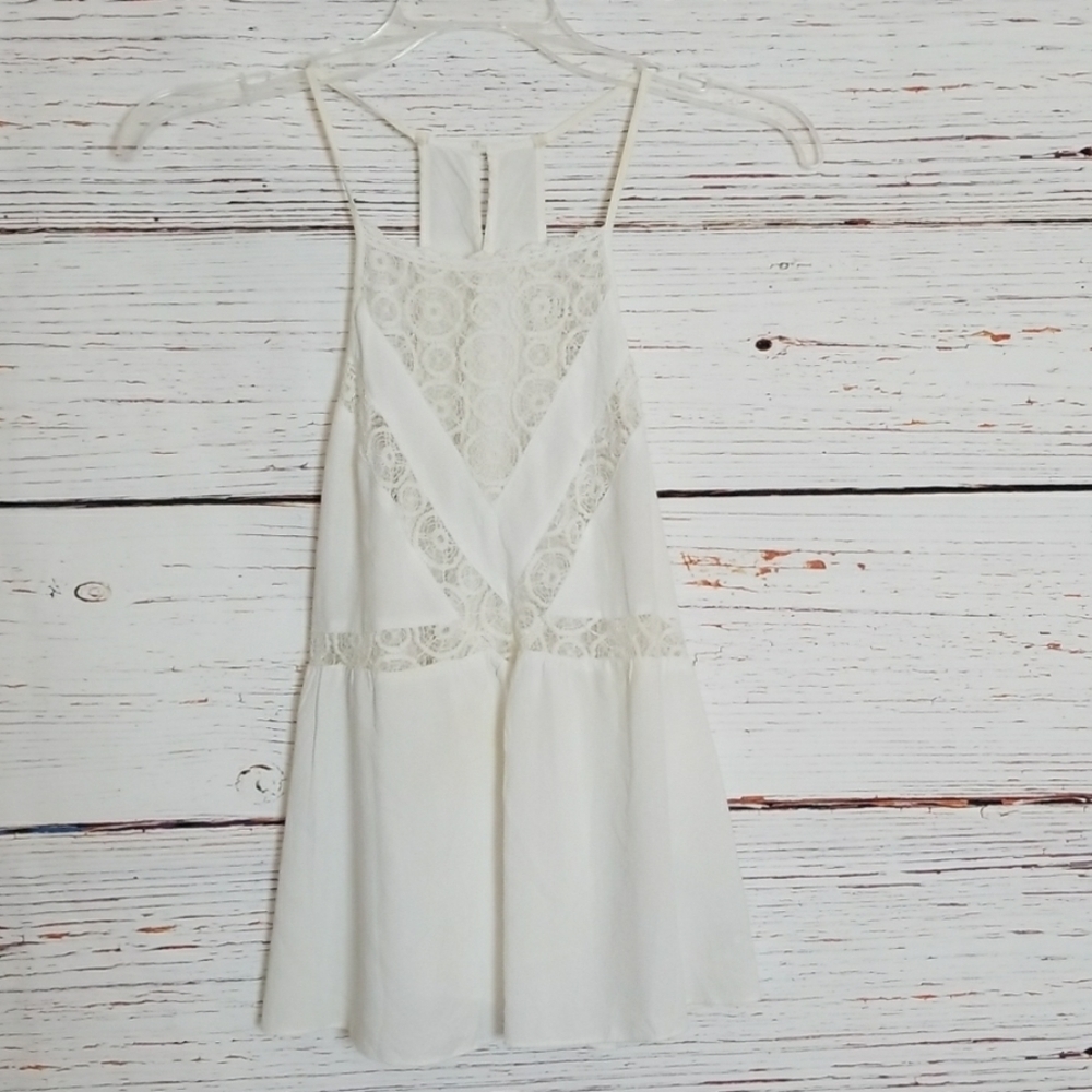 FOREVER 21 // white lacey tank top